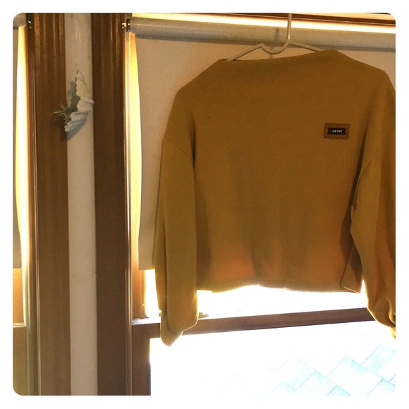 romwe yellow sweater